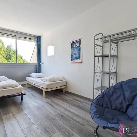 Apartment T2 Meuble Avec Parking A 200m De La - Fr-1-825-18 La Rochelle (Charente-Maritime)